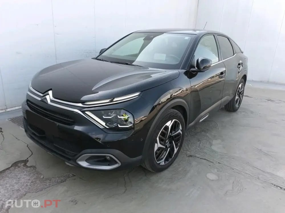 Citroen C4 PureTech 130 Stop&Start EAT8 SHINE
