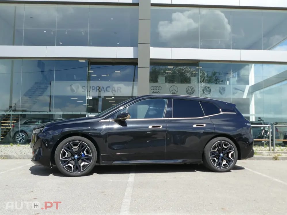 BMW iX xDrive 40 Pack Desportivo