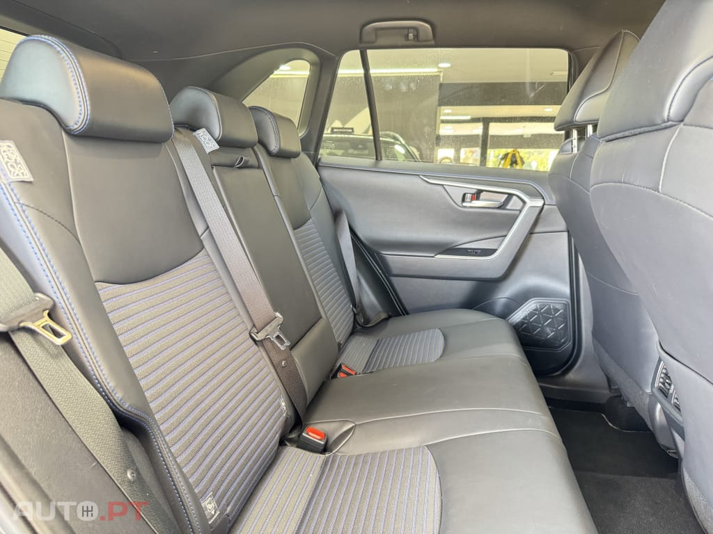 Toyota RAV4 HDF Square Collection
