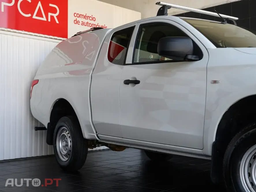 Mitsubishi L200 2.4 DI-D CD Invite Space Cab 3L 4WD