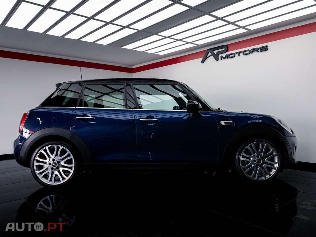 MINI Cooper Cooper D Auto