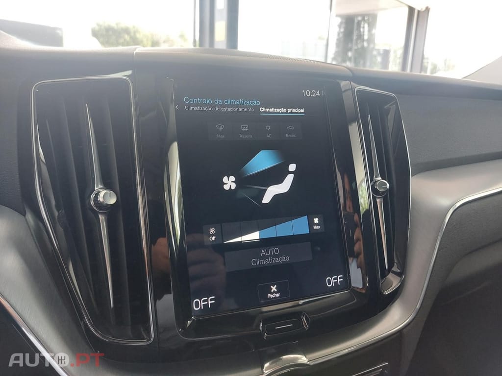 Volvo XC60 2.0 T8 PHEV Momentum AWD
