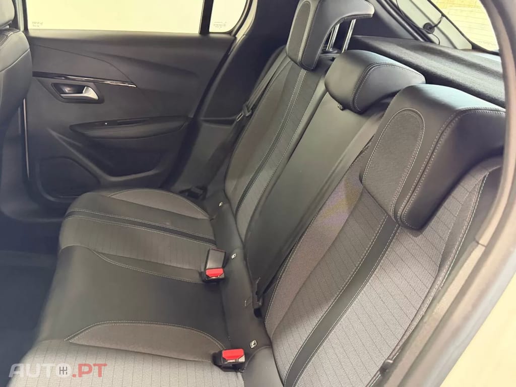 Peugeot E-208 50 kWh Allure