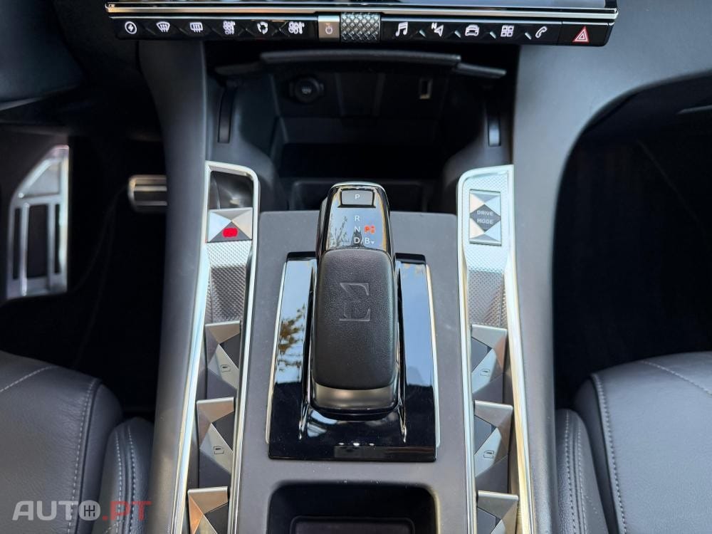 DS DS7 Crossback E-Tense Performance Line EAT8