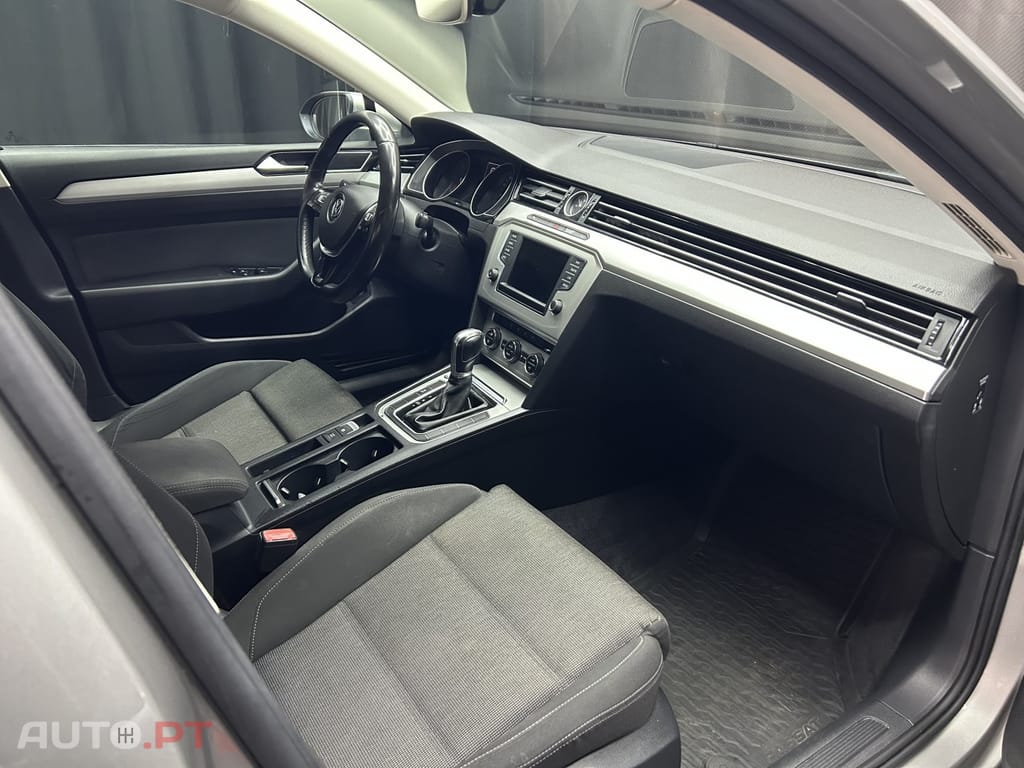 Volkswagen Passat Variant 1.6 TDI Confortline DSG