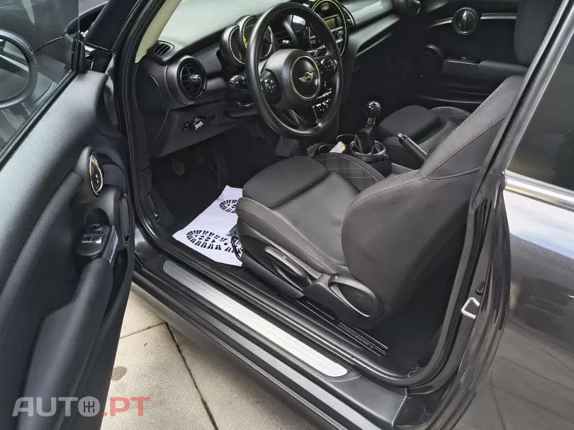 MINI Cooper Cooper One 1.6
