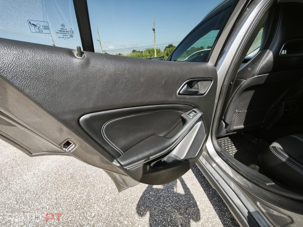 Mercedes-Benz GLA 220 d 4-Matic