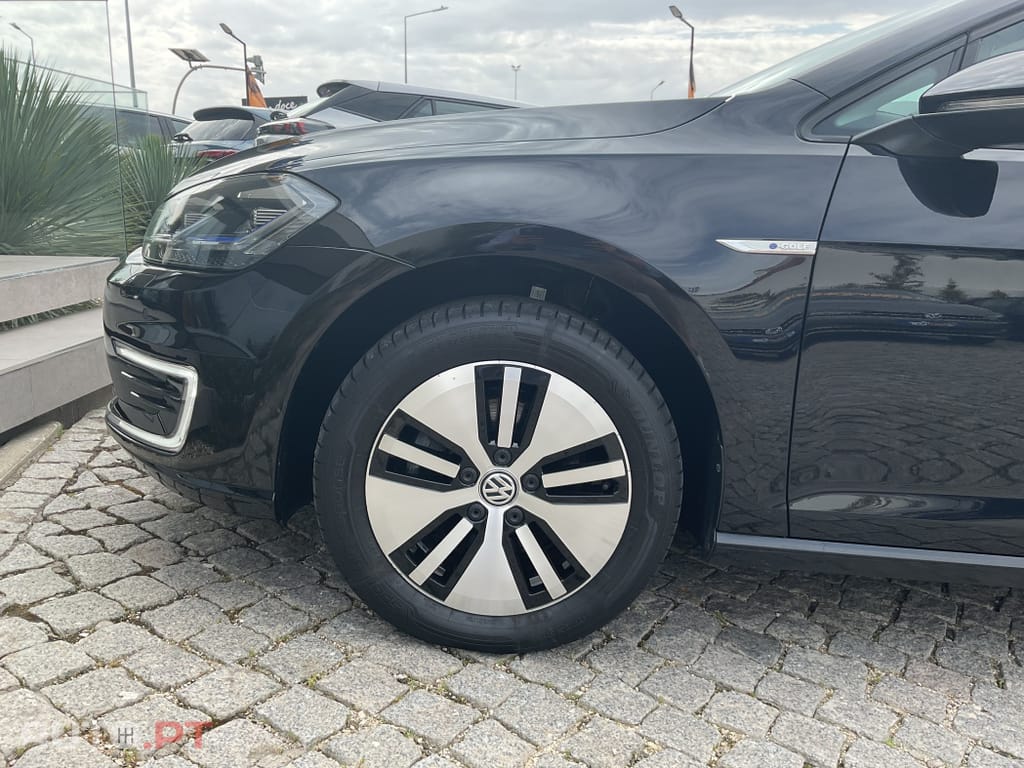 Volkswagen e-Golf Outro