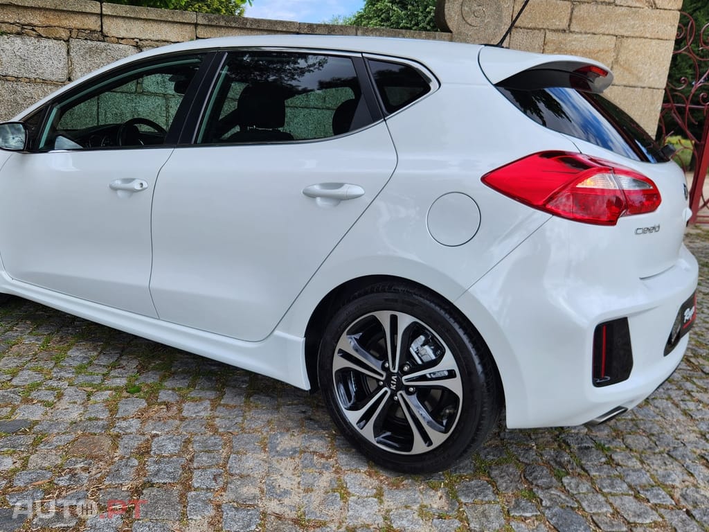 Kia Ceed 1.6 CRDi GT Line