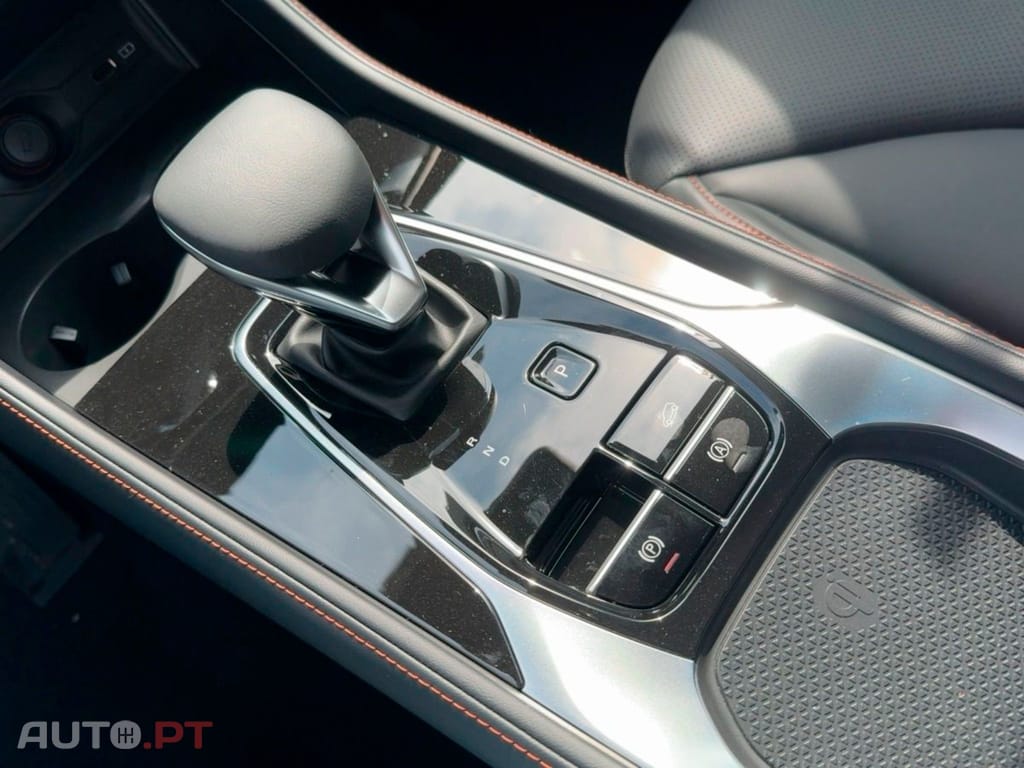 MG EHS PHEV Luxury  