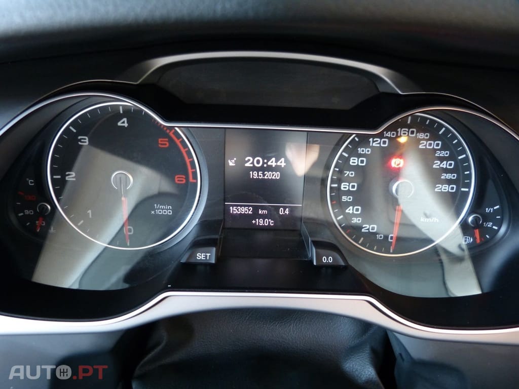 Audi A4 2.0 TDI Business Line Sport