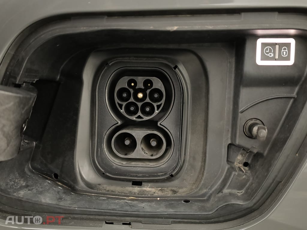 Peugeot E-2008 e-2008 50 kWh Allure