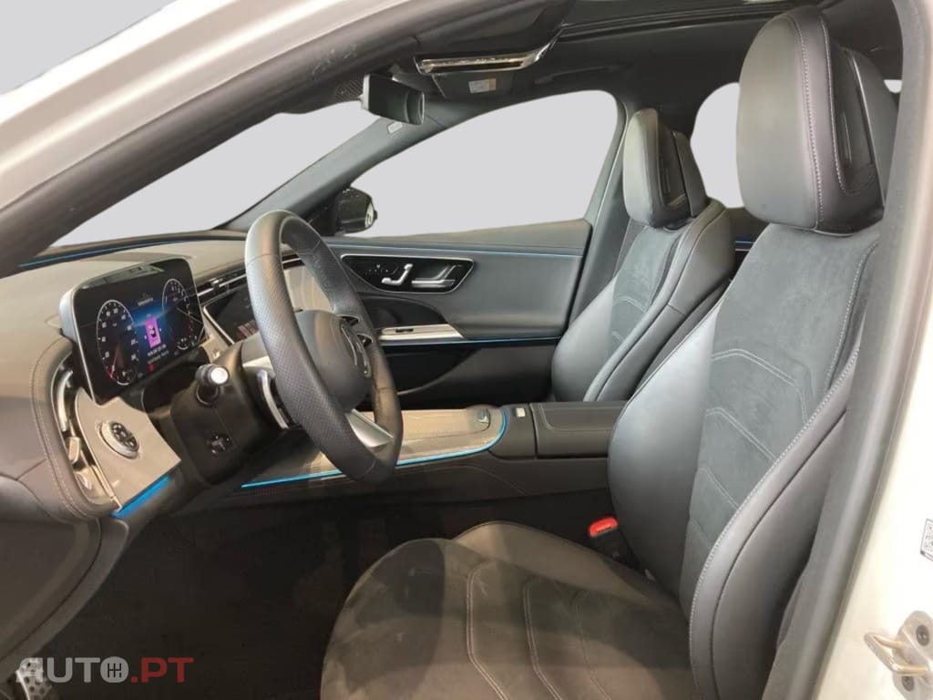 Mercedes-Benz E 300 I.V.A DEDUTIVEL e AMG-Line