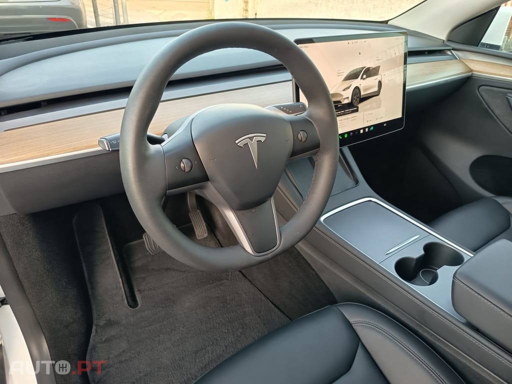 Tesla Model Y Tração Traseira