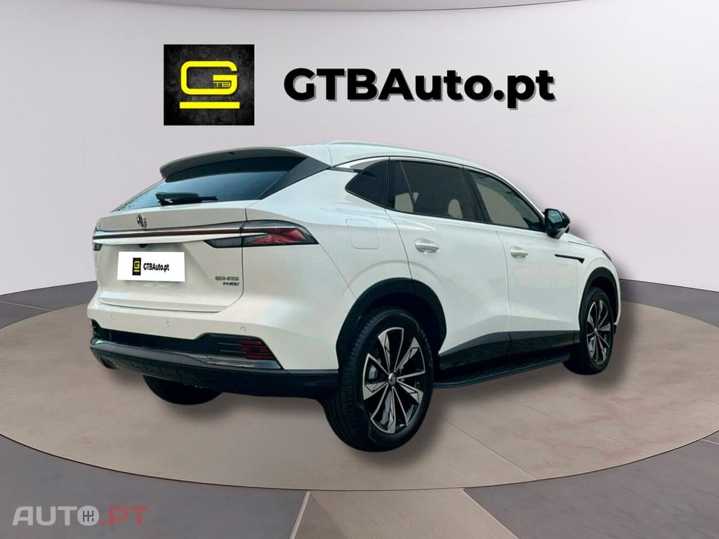 MG EHS I.V.A DEDUTIVEL PHEV LUX MY24 360°