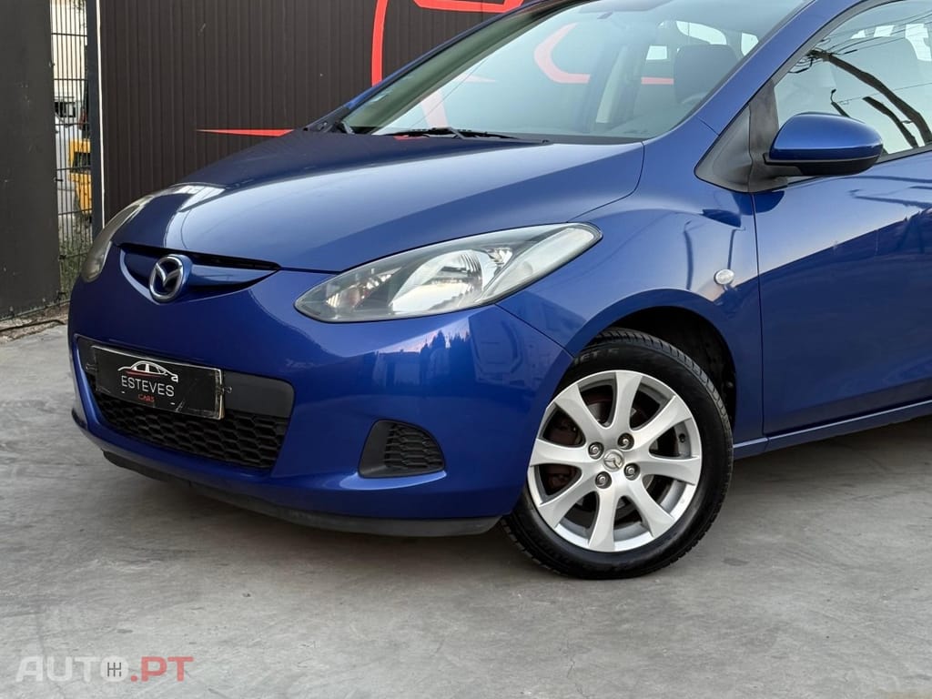 Mazda 2 1.3 MZR Navi Series — fotografia 3