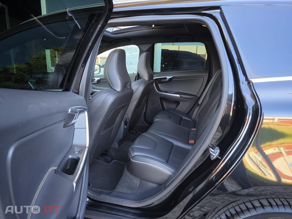 Volvo XC60 2.0 D4 R-Design