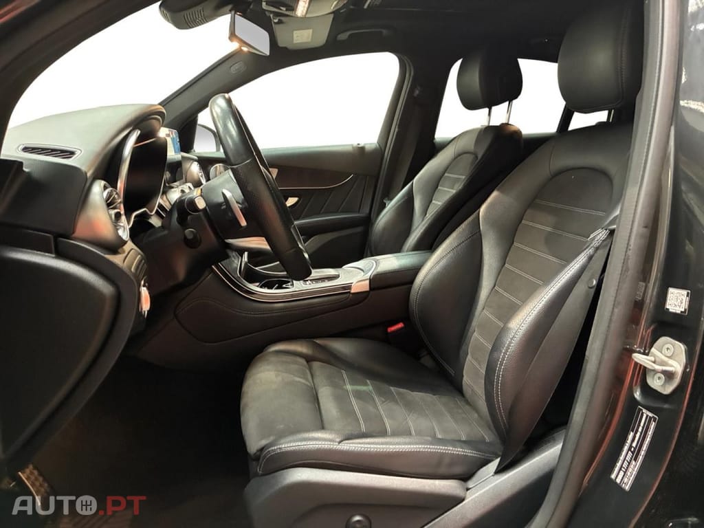 Mercedes-Benz GLC 300 e 4Matic 9G-Tronic AMG Line