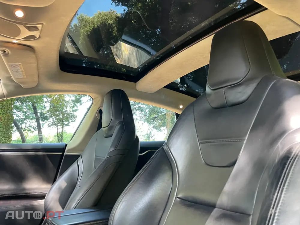 Tesla Model S 90D