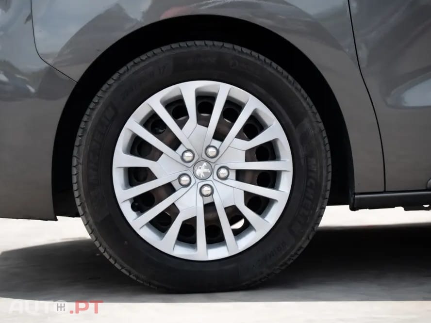 Peugeot Traveller 1.5 BlueHDi L2H1 Active Standard