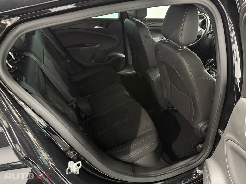 Opel Astra 1.5 D Elegance