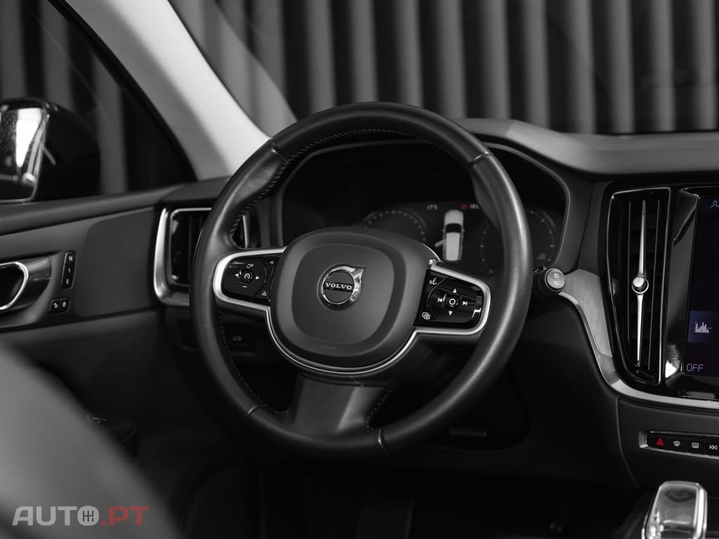 Volvo V60 2.0 B4 Momentum Geartronic