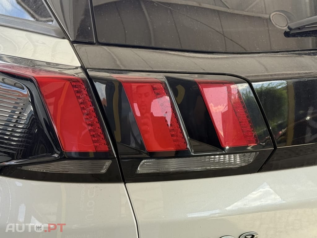 Peugeot 3008 1.2 PureTech Allure EAT8