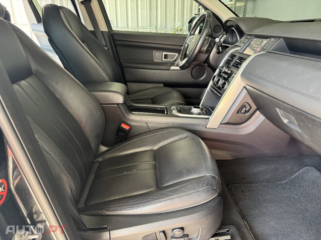 Land Rover Discovery Sport 2.2 SD4 HSE Luxury Auto — fotografia 20
