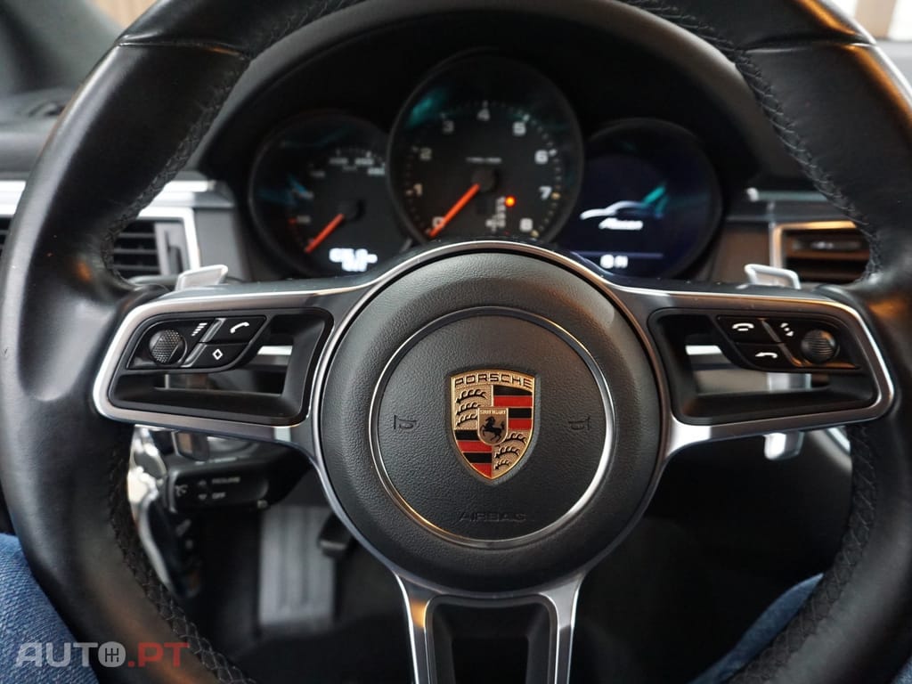 Porsche Macan PDK