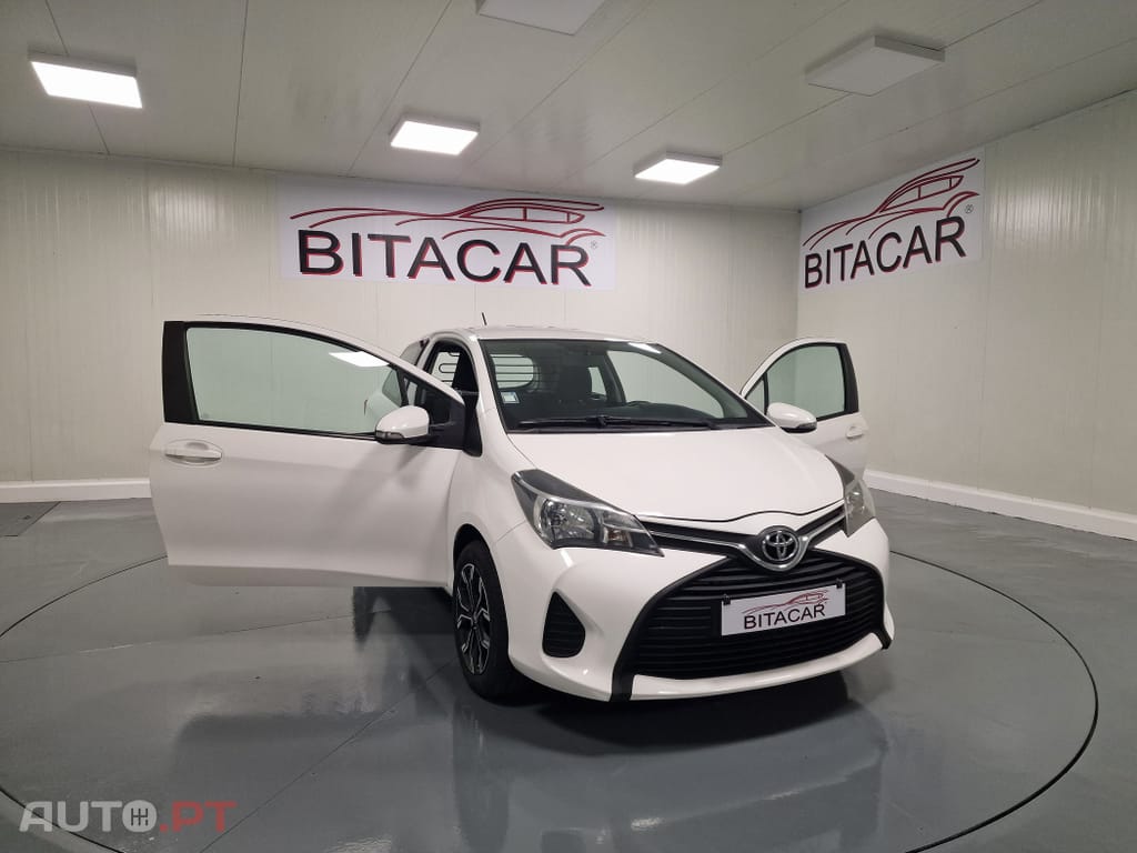 Toyota Yaris BIZZ 1.4 D-4D 90CV IVA DEDUTIVEL