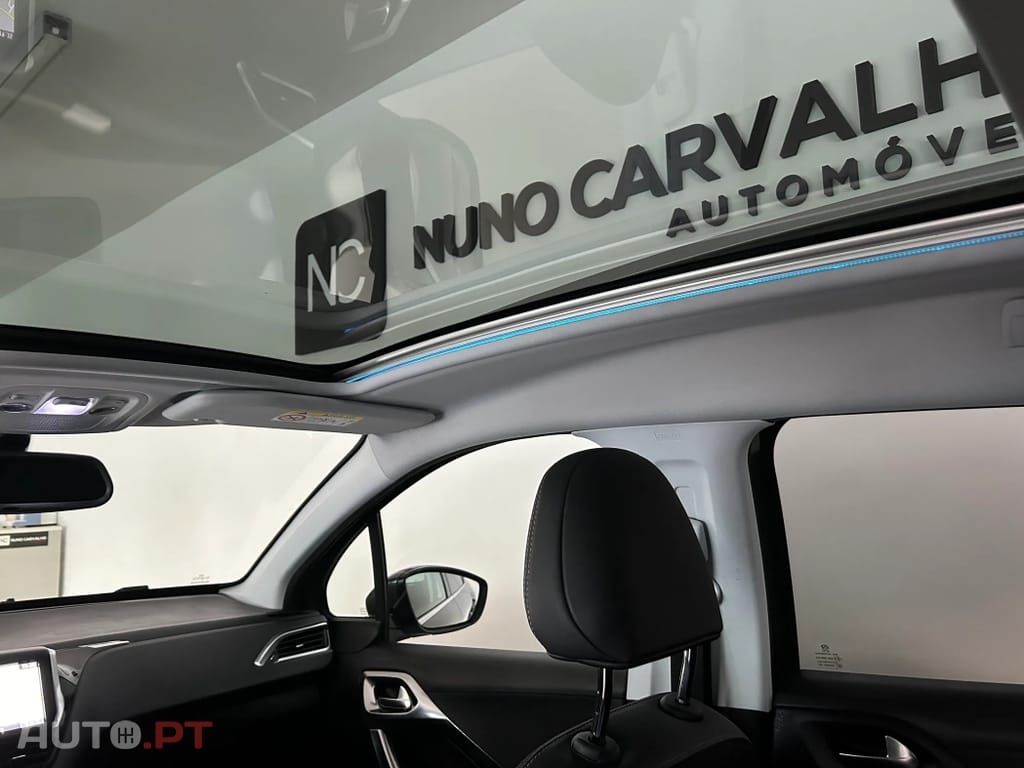 Peugeot 2008 1.2 PureTech Allure