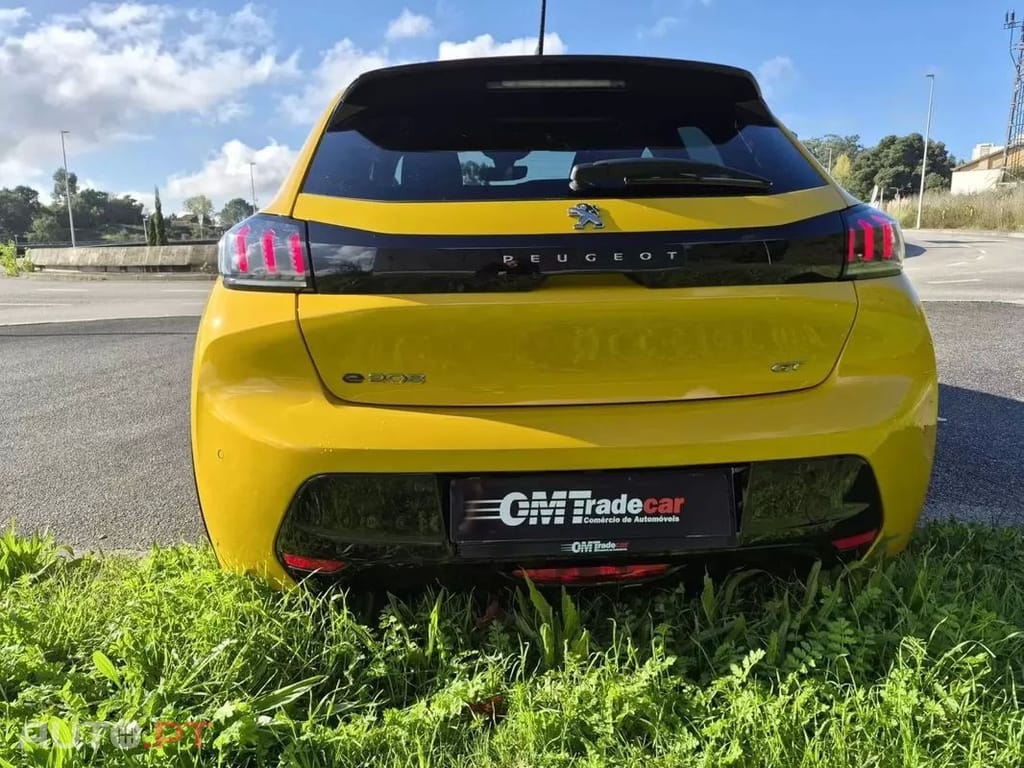 Peugeot E-208 50 kWh GT