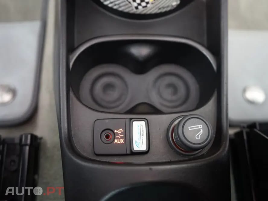 Abarth 695 Outro