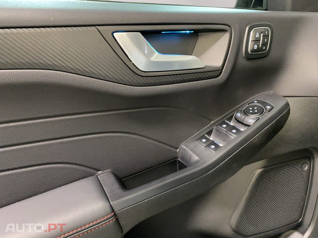 Ford Kuga 2.5 PHEV ST-Line X