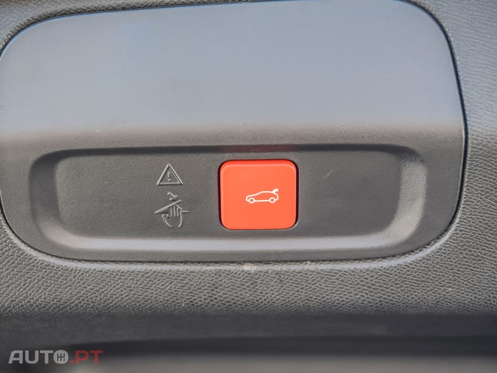 Peugeot 408 1.6 Hybrid GT e-EAT8