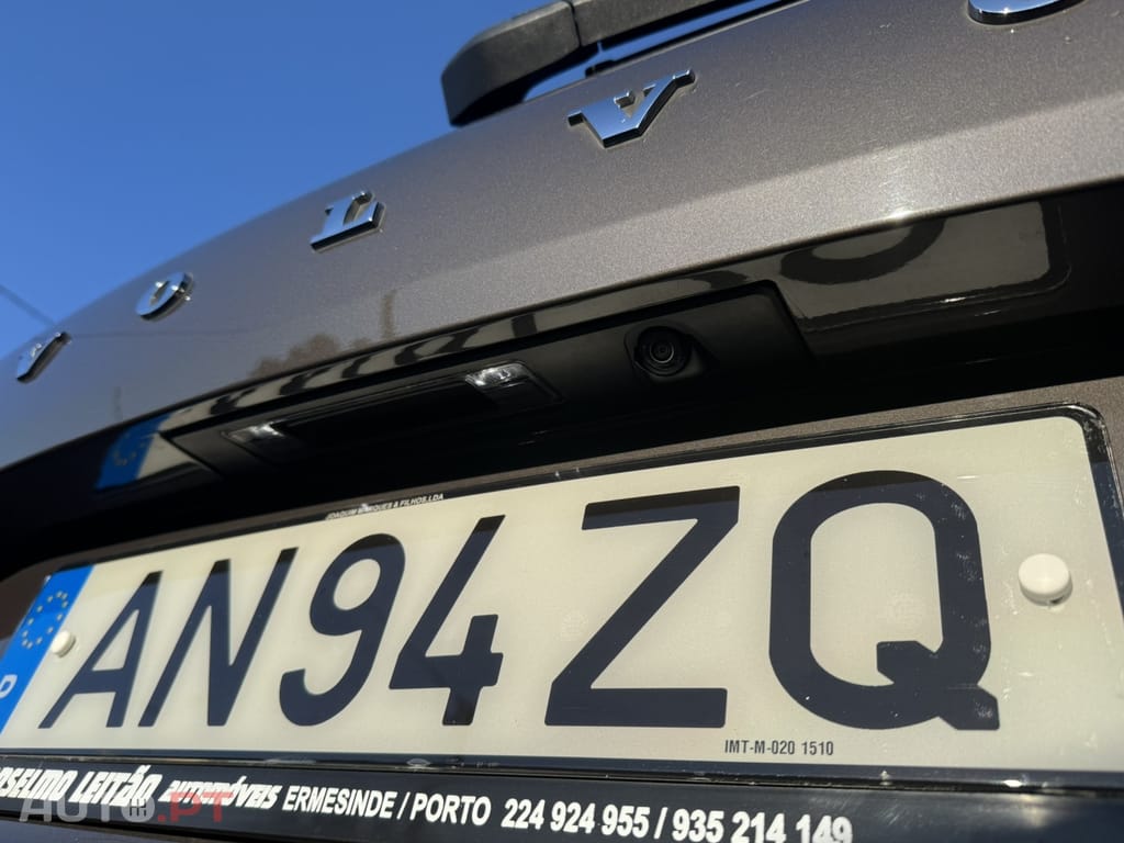 Volvo XC60 2.0 T6 PHEV R-Design AWD
