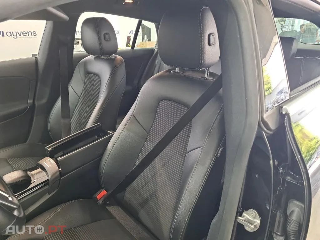Mercedes-Benz CLA 250 e Shooting Brake Style Plus