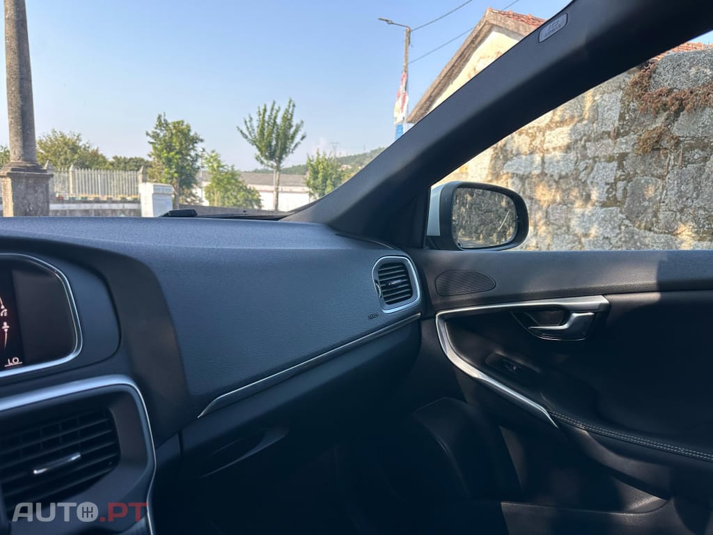 Volvo V40 1.5 T3 Sport Edition R Geartronic