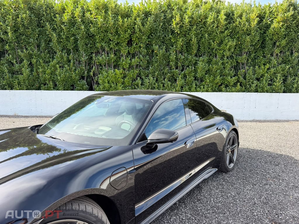 Porsche Taycan Turbo S