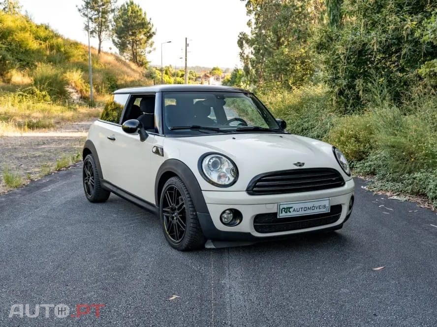 MINI Cooper Cooper D