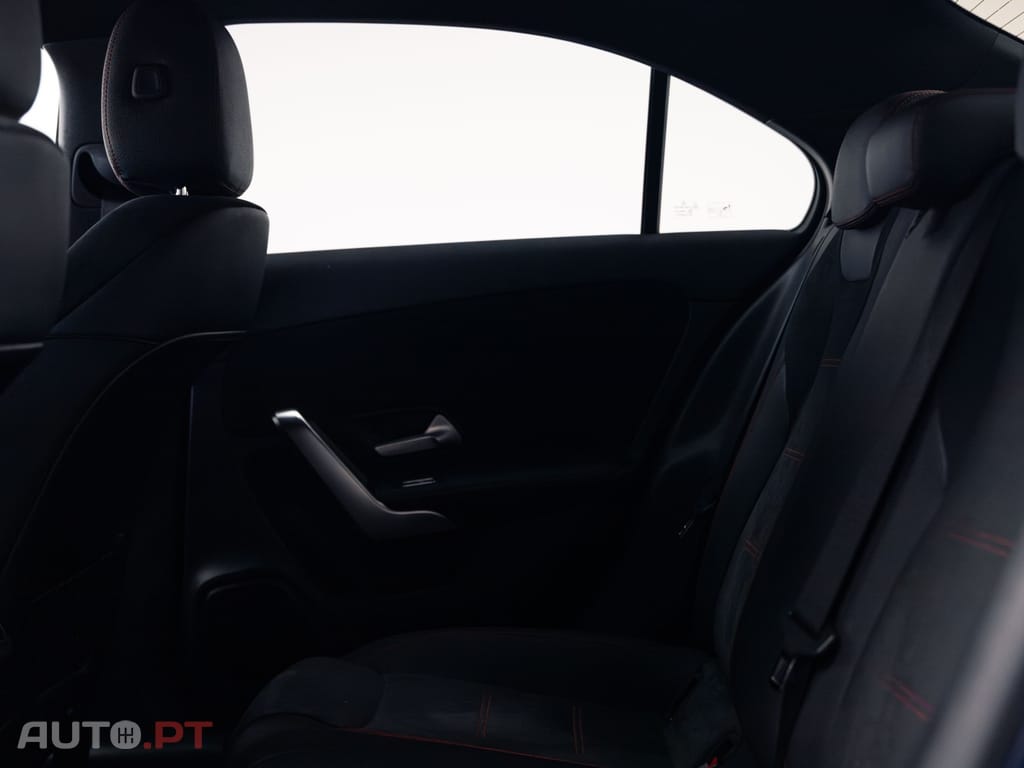 Mercedes-Benz A 250 e AMG Line