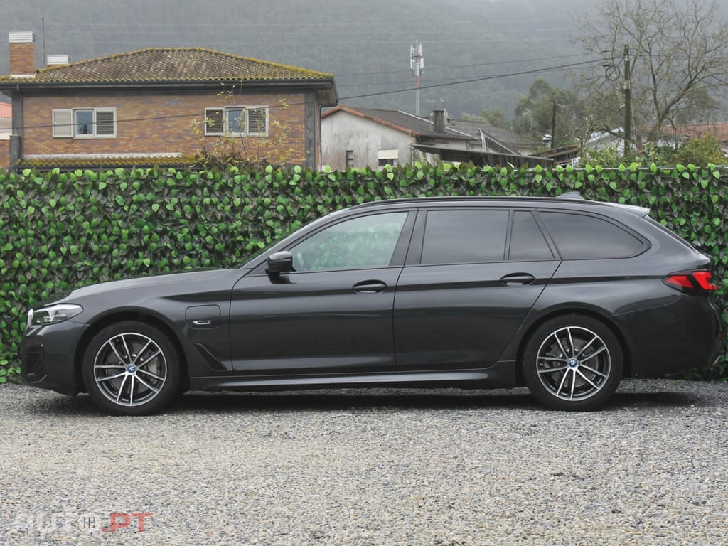 BMW 530 e Pack Desportivo M