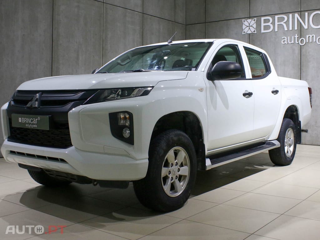 Mitsubishi L200 2.3 DI-D CD Invite 4WD