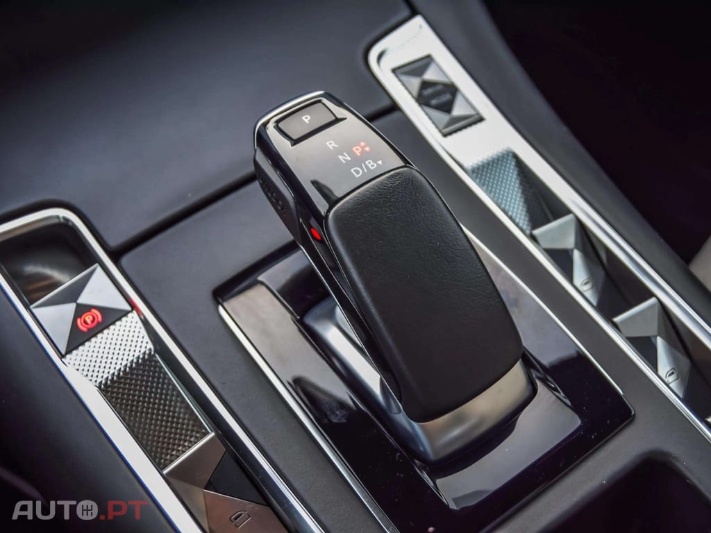 DS DS7 Crossback E-Tense 4x4 Rivoli 300cv