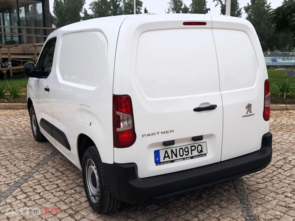 Peugeot Partner 1.5 BlueHDi Premium Standard