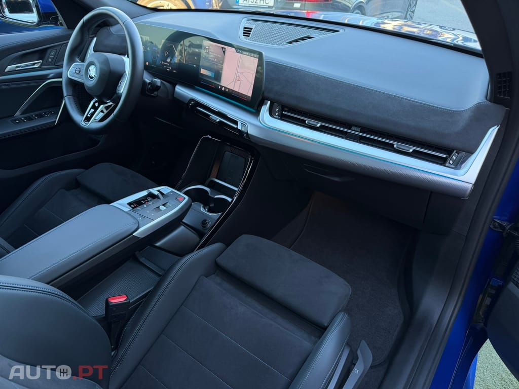 BMW iX2 eDrive20 Pack Desportivo M Pro