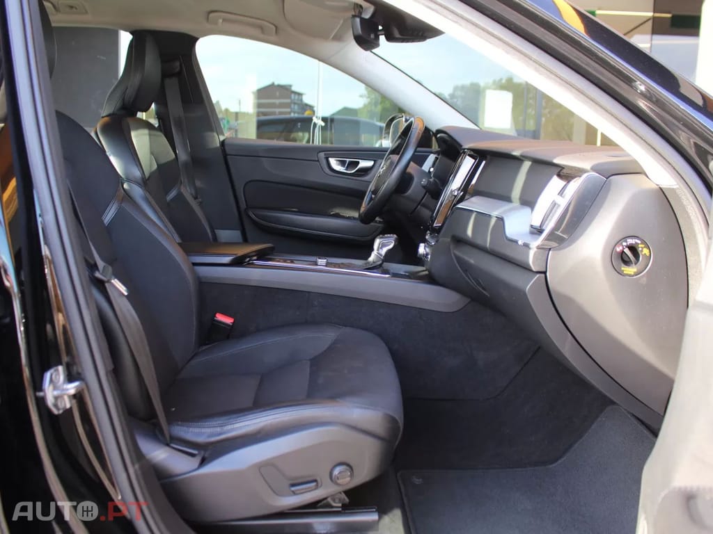 Volvo XC60 D4 AWD Momentum