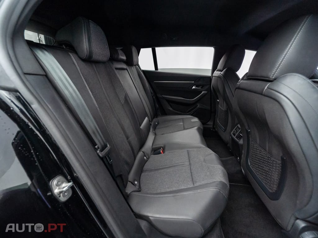 Peugeot 508 SW 1.6 Hybrid Allure e-EAT8 — fotografia 37