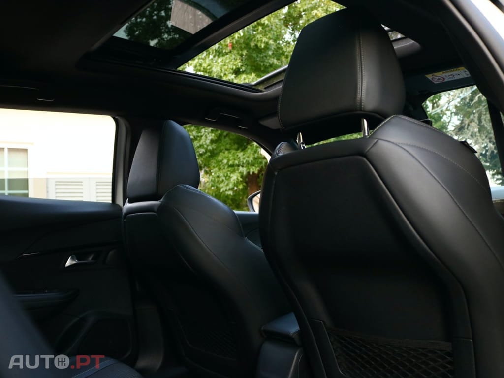 Peugeot 2008 1.2 PureTech GT Line EAT8