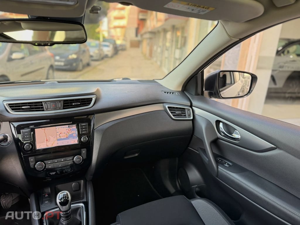 Nissan Qashqai 1.5 dCi N-Connecta J18